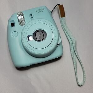 Fujifilm Instax Mini 9 Instant Film Camera - Mint Green WORKS No Battery Cover